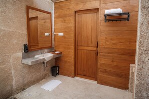 Dusche, Handtücher, Seife, Shampoo