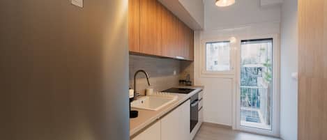 Refrigerador, microondas, horno, cafetera/tetera
