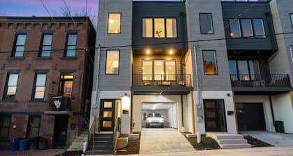 Botanic Haven | Skyline Luxury