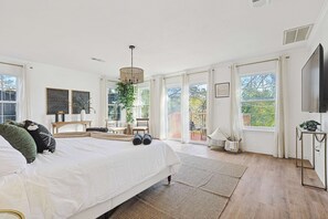 6 camere, ferro/asse da stiro, Wi-Fi, lenzuola