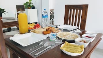 Free daily continental breakfast