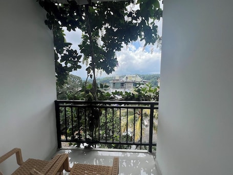 Deluxe Double Room, Balcony, Lake View | Balcony view