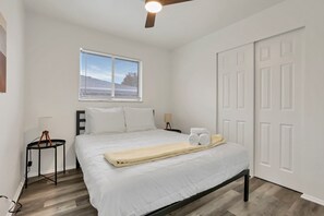 3 Schlafzimmer, Bügeleisen/Bügelbrett, WLAN, Bettwäsche