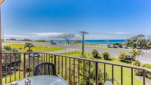 Outdoor dining - Cabarita Beachfront Ocean View 12 (Cabarita Beach)