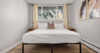 The Abstract | 3 Bedroom Suite Downtown! Sleeps 8