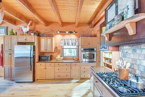 Refrigerador, microondas, parrilla de estufa y lavavajillas