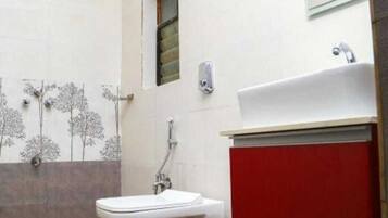 Shower, free toiletries, towels, soap