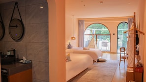 Chambre Triple Familiale, balcon, vue montagne | Salle de bain