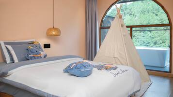 Family Triple Room, Balcony, Mountain View