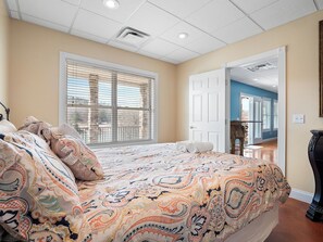 7 bedrooms, free WiFi, bed sheets