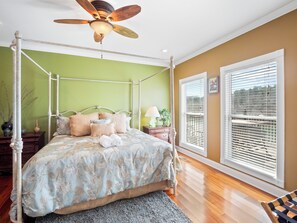 7 bedrooms, free WiFi, bed sheets - Generations Cove: 7 BR, 3.5 BA House in Cullman, Sleeps 19 (Cullman)