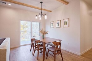 Dining - Riverwalk Suites, #210 Your Riverside Retreat! (Cashmere)