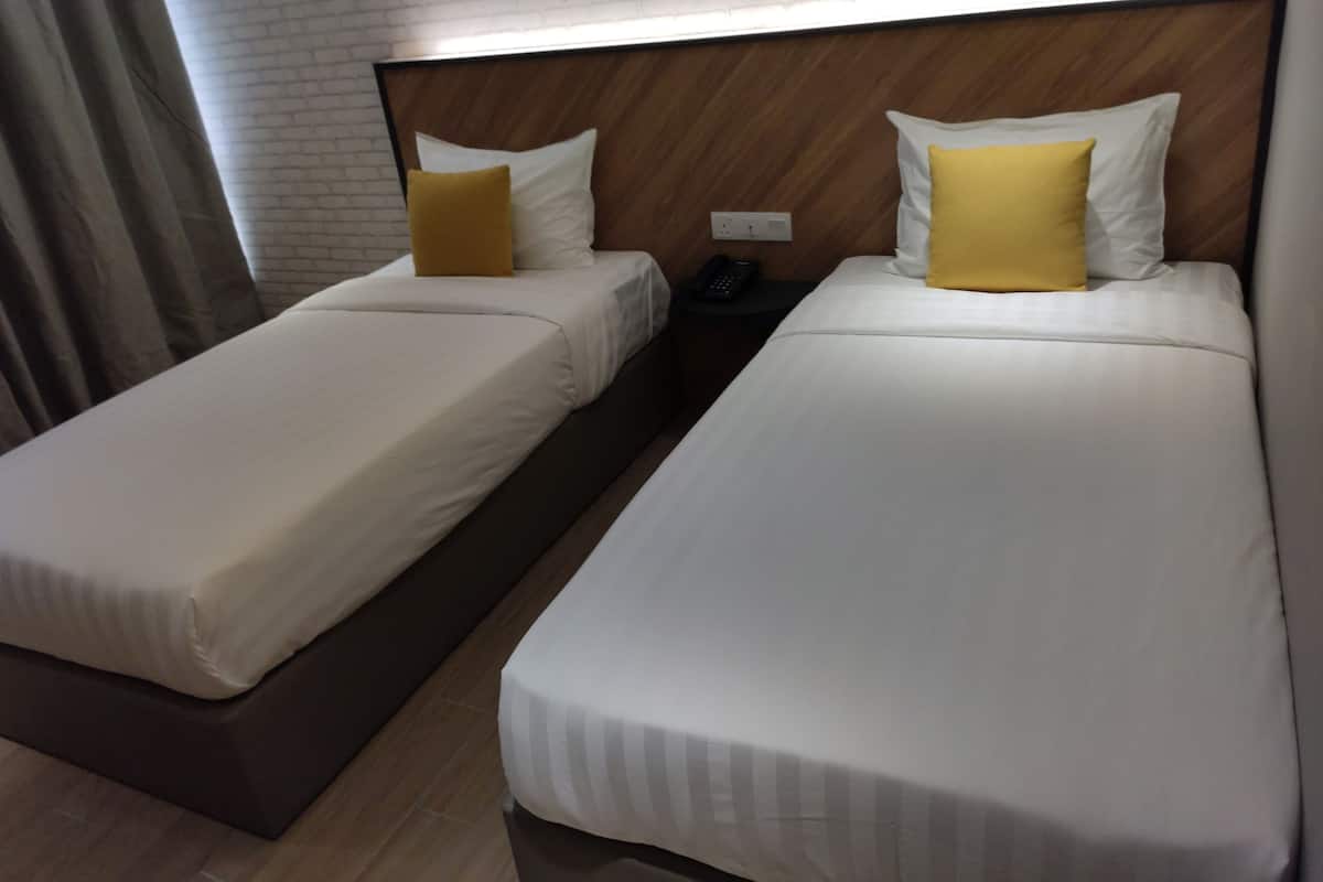 Deluxe Twin Room, City View