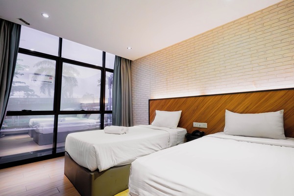 Deluxe Twin Room, City View | Pemandangan jalan