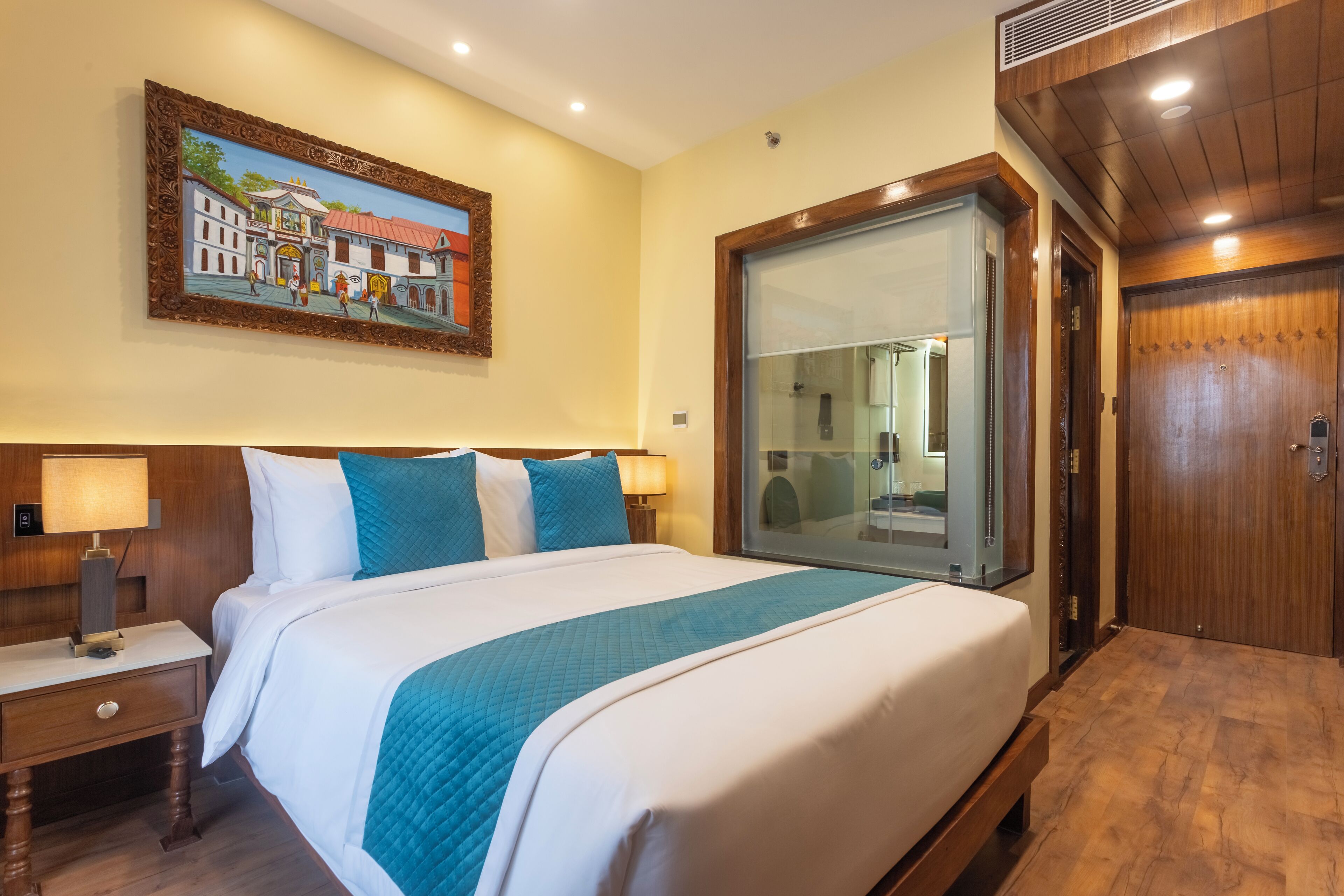 Premium bedding, pillow-top beds, minibar, in-room safe