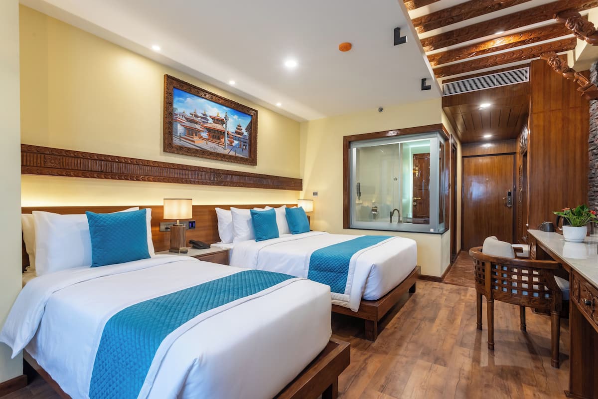 Aarya Suite Triple