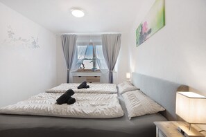 1 bedroom, free WiFi, bed sheets