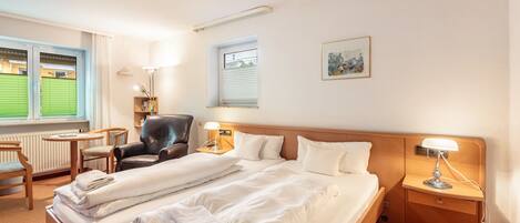 1 chambre, fer et planche Ă repasser, Wi-Fi gratuit, draps fournis