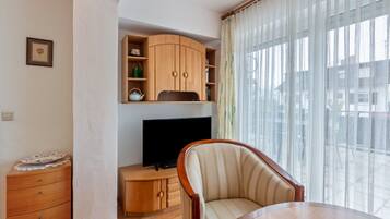 TV, DVD player, stereo