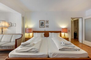 1 bedroom, iron/ironing board, free WiFi, bed sheets