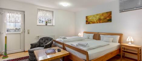 2 Schlafzimmer, Bügeleisen/Bügelbrett, kostenloses WLAN, Bettwäsche