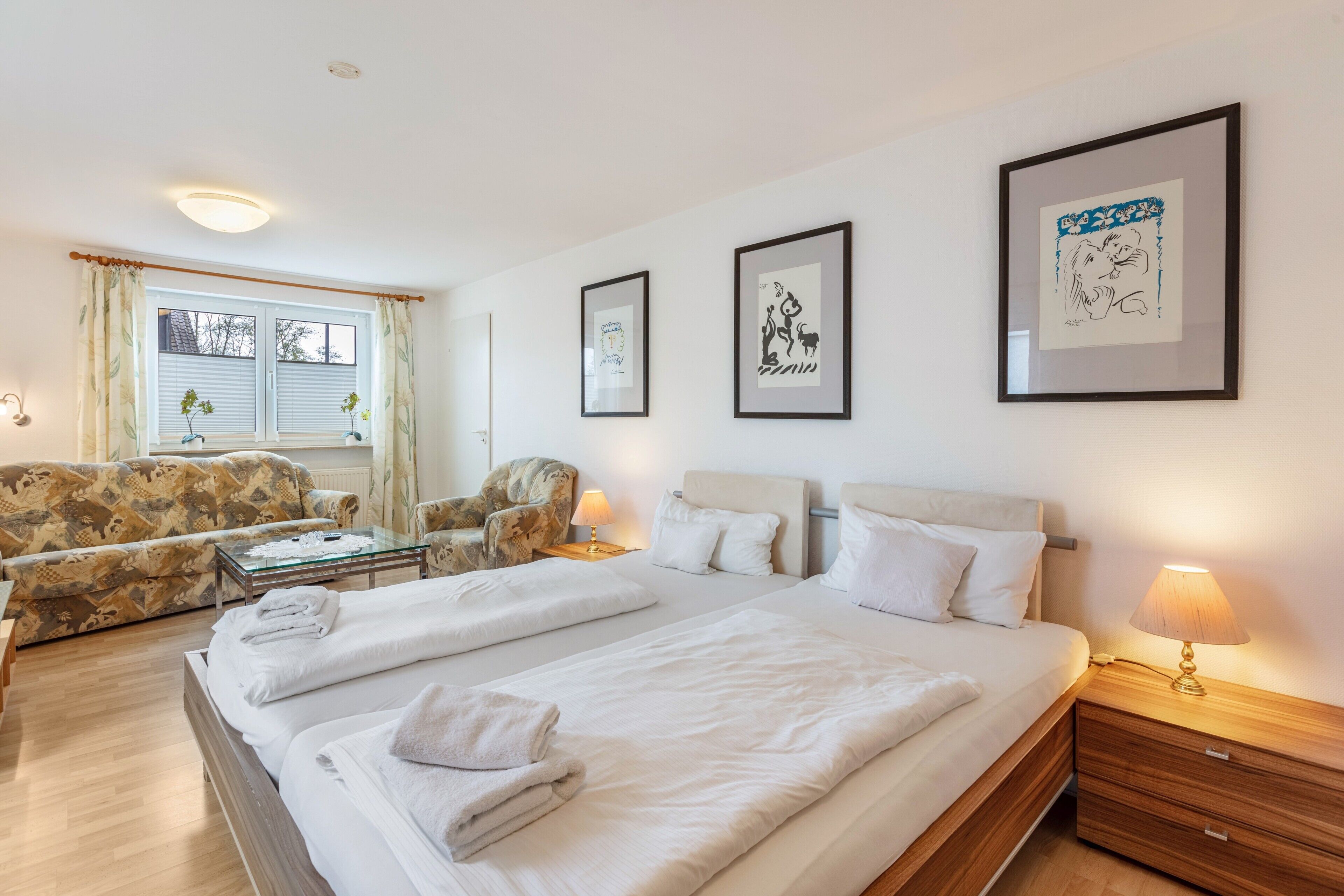 2 bedrooms, iron/ironing board, free WiFi, bed sheets