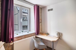 Interior - Apartment 'Einzelzimmer 51' with Sea View and Wi-Fi (Bad Waldsee)