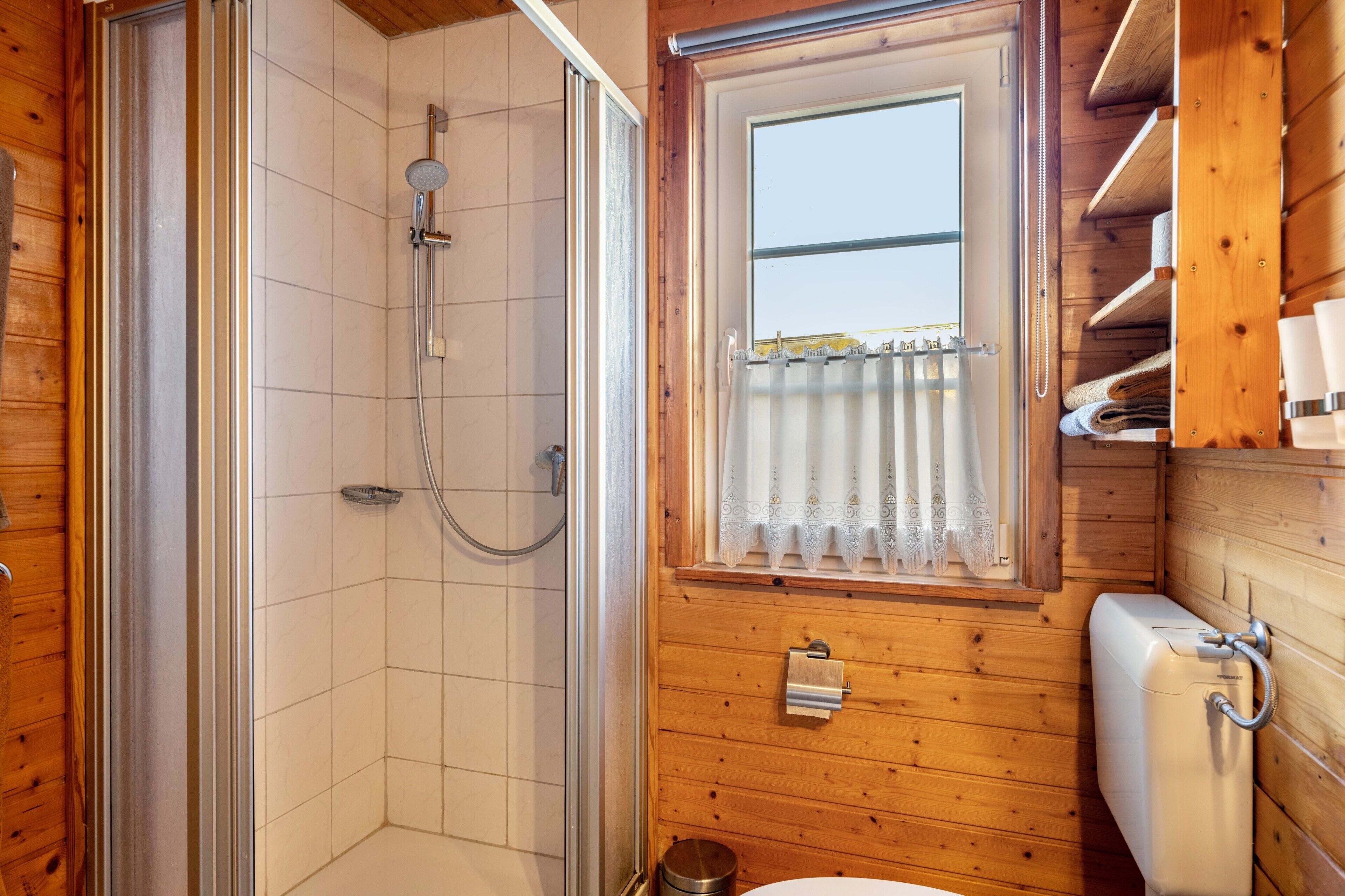 Douche, serviettes fournies