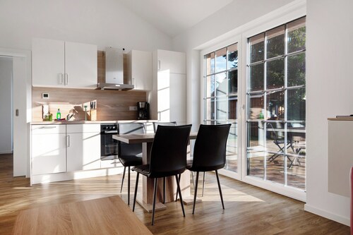 Ferienwohnung 'Wiesenfenster' mit Gemeinschaftsterrasse, Gemeinschaftsgarten und Wi-Fi