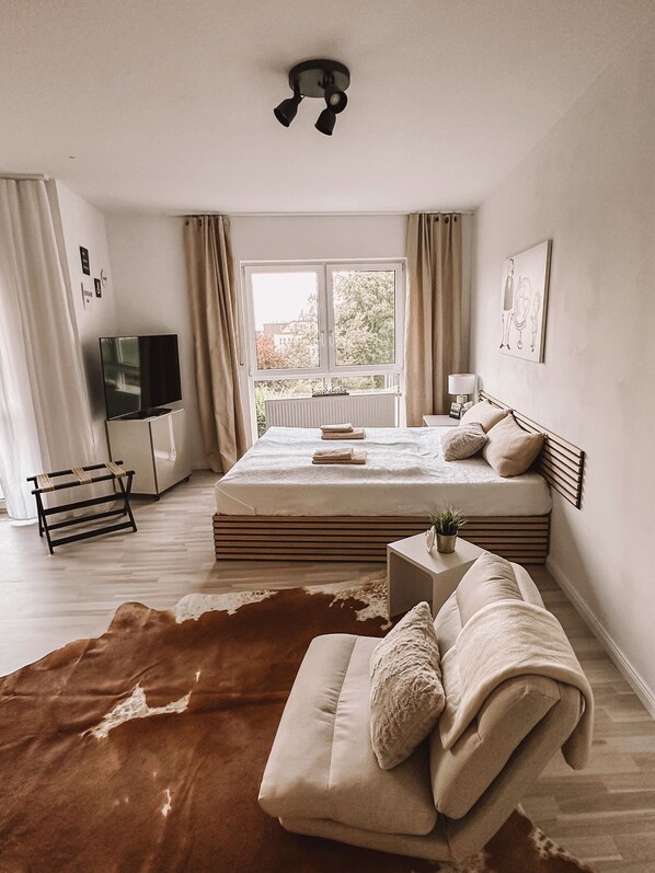 1 bedroom, iron/ironing board, free WiFi, bed sheets