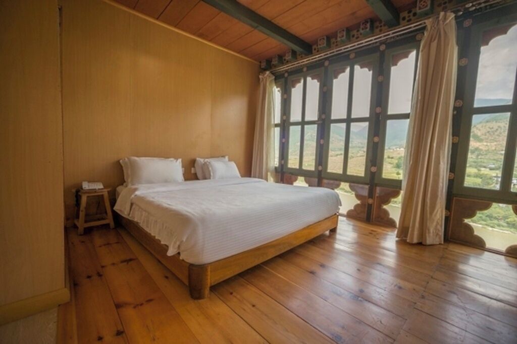 Standardværelse med dobbeltseng eller 2 enkeltsenge - balkon - udsigt til flod | 1 soveværelse, pengeskab på værelset, skrivebord, lydisolering