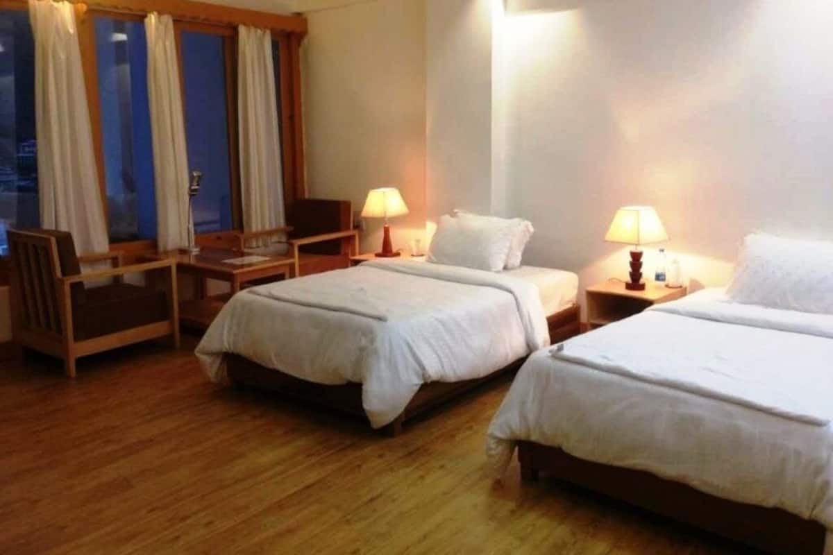 スタンダード ダブルまたはツインルーム バルコニー リバービュー | 1 室のベッドルーム、セーフティボックス (室内)、デスク、防音設備