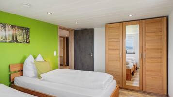 2 bedrooms, free WiFi, bed sheets