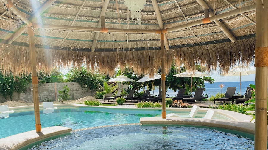 Avila's Horizon Dive Resort Santander