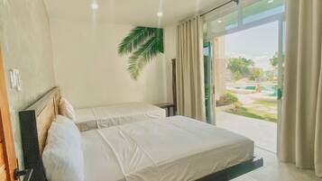 Down comforters, desk, rollaway beds, free WiFi