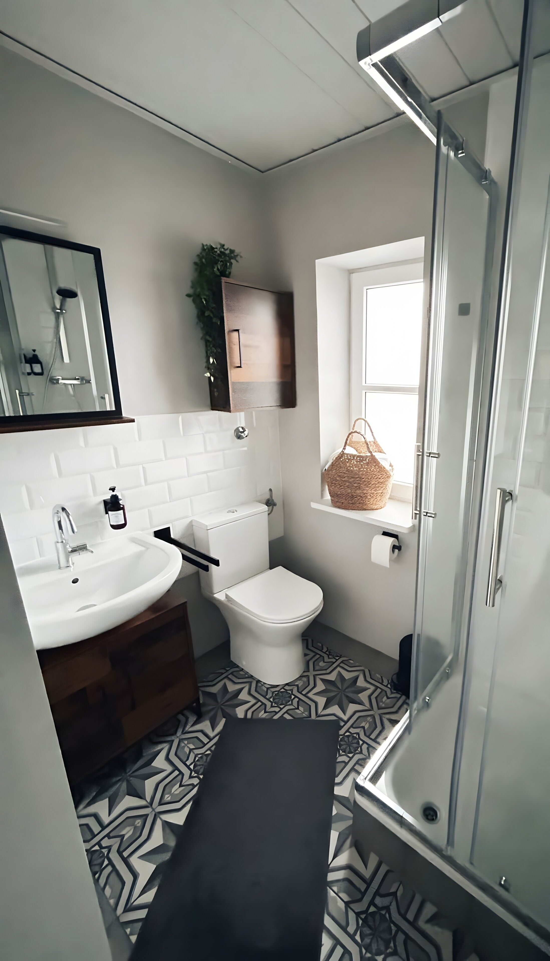 Bruser, hårtørrer, håndklæder