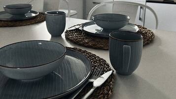 Réfrigérateur, four, plaque de cuisson, lave-vaisselle