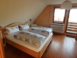 1 quarto, Wi-Fi de cortesia, roupa de cama