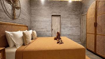 Bungalow, Balcony, Garden View | 1 bilik tidur, peti besi dalam bilik, meja, ruang kerja komputer riba