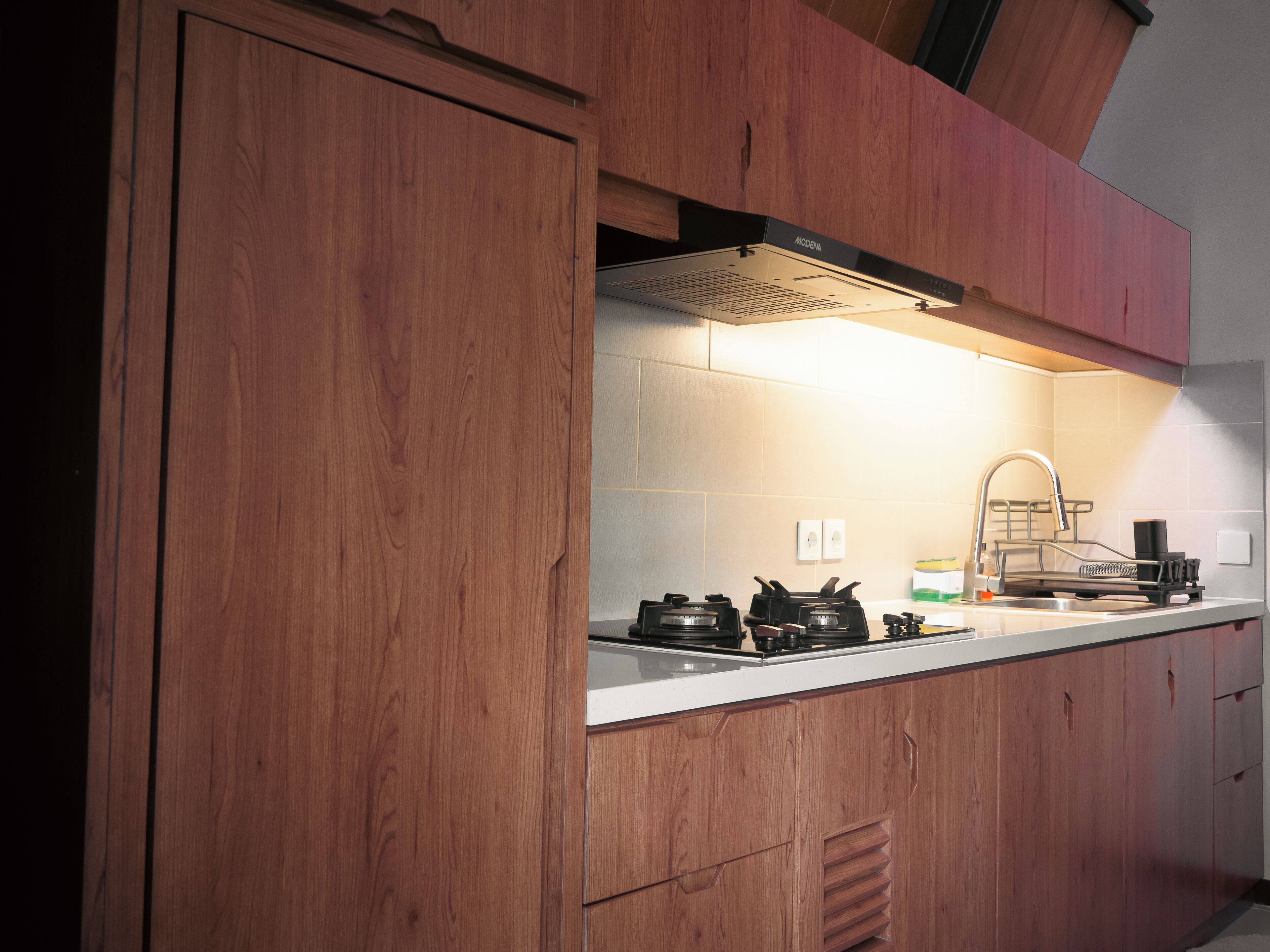 小屋, 阳台, 泳池景观 | 私人厨房 | 冰箱、公用微波炉、炉灶、厨具/餐具