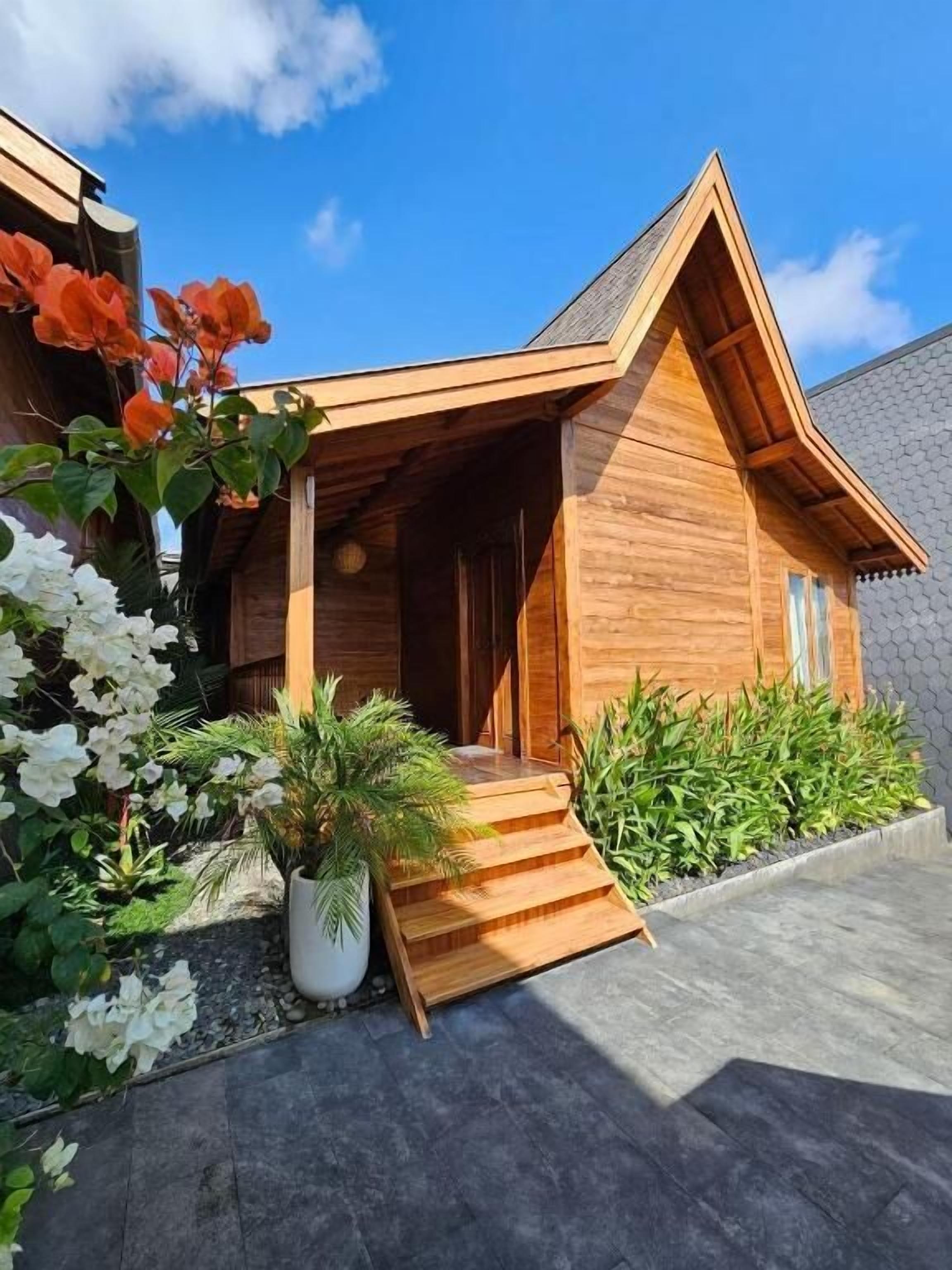 Bungalow, Balcony, Garden View | Exterior