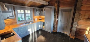 Chalet rustique, 4 chambres | Intérieur