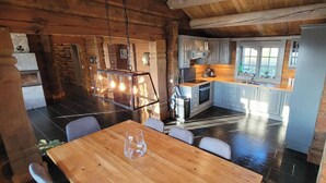 Hytte, 4 soverom | Spisestue