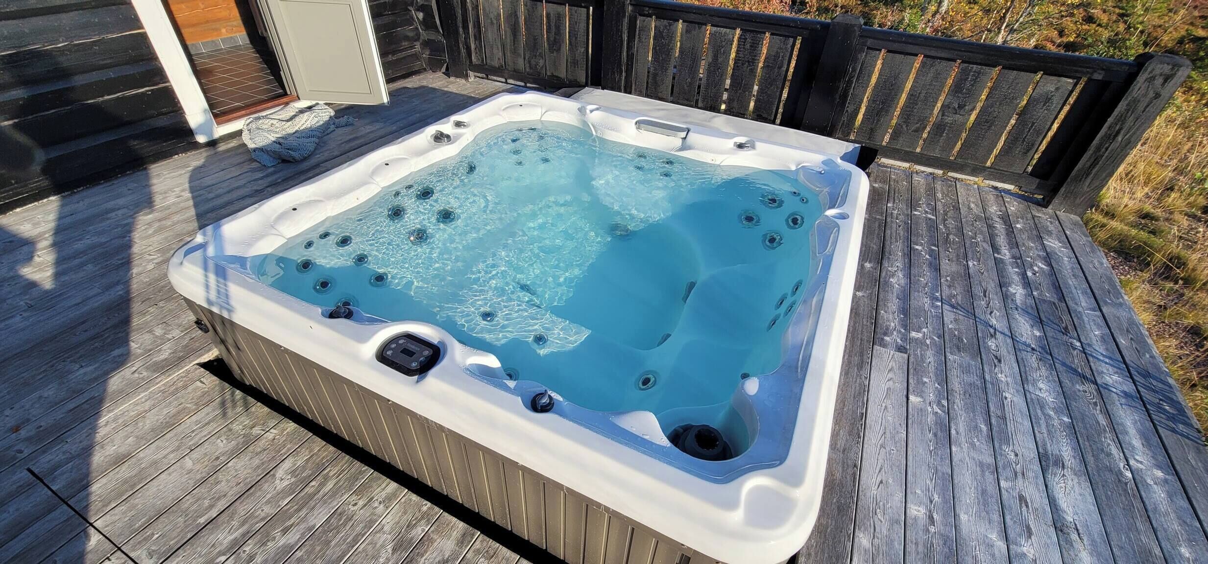 Cabin, 4 Bedrooms | Bathroom amenities