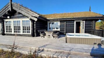 Cabin, 4 Bedrooms | Exterior