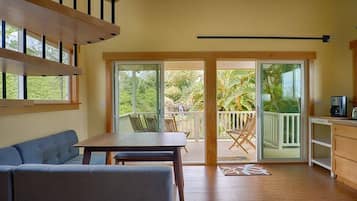Family Cottage, Lanai, Waterfall View | 1 quarto, Wi-Fi de cortesia