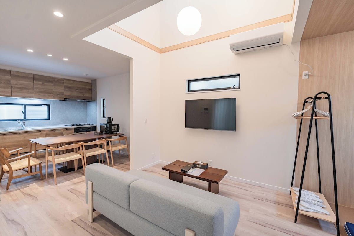 บ้านคอมฟอร์ท, 5 ห้องนอน, ปลอดบุหรี่ | ผ้าม่านกันแสง, ห้องเก็บเสียง, Wi-Fi ฟรี