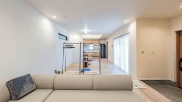 Comfort House, 5 Bedrooms, Non Smoking | 5 bedrooms, blackout curtains, free WiFi