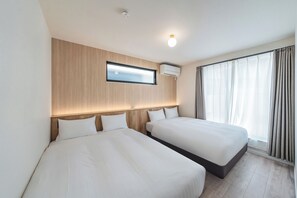 Comfort House, 5 Bedrooms, Non Smoking | Langsir/tirai gelap terus, kalis bunyi, Wi-fi percuma 