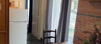 Apparently 5' from Rambouillet Park, 45' from Montparnasse Ideal for teleworking 